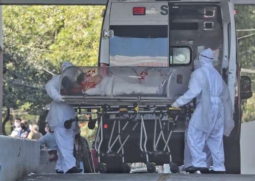 Disparo de contagios tras festejos, lo más común: IMSS