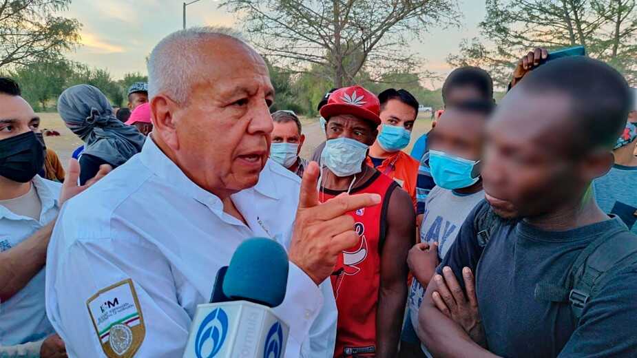 «En el cielo hay control migratorio», dice comisionado del INM