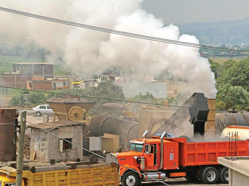 Diésel pone en jaque metas; alertan de NOM-044