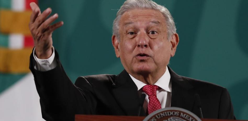 CIDE también se derechizó, afirma AMLO