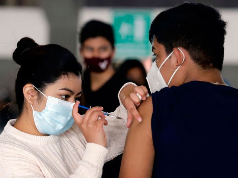 Espera NL 270 mil vacunas anticovid-19 para jóvenes de 15 a 17 años