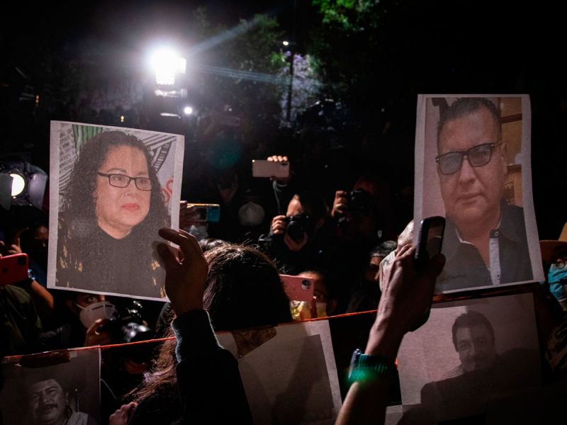 Van contra asesinos de Margarito Martínez y Lourdes Maldonado