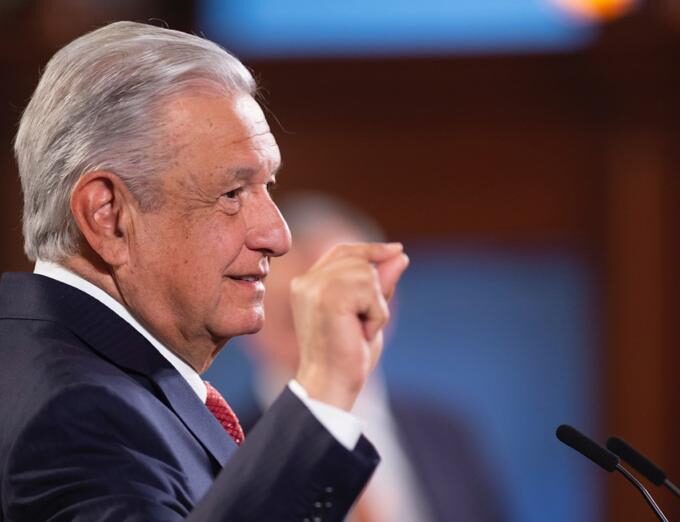 Baja la pandemia: AMLO