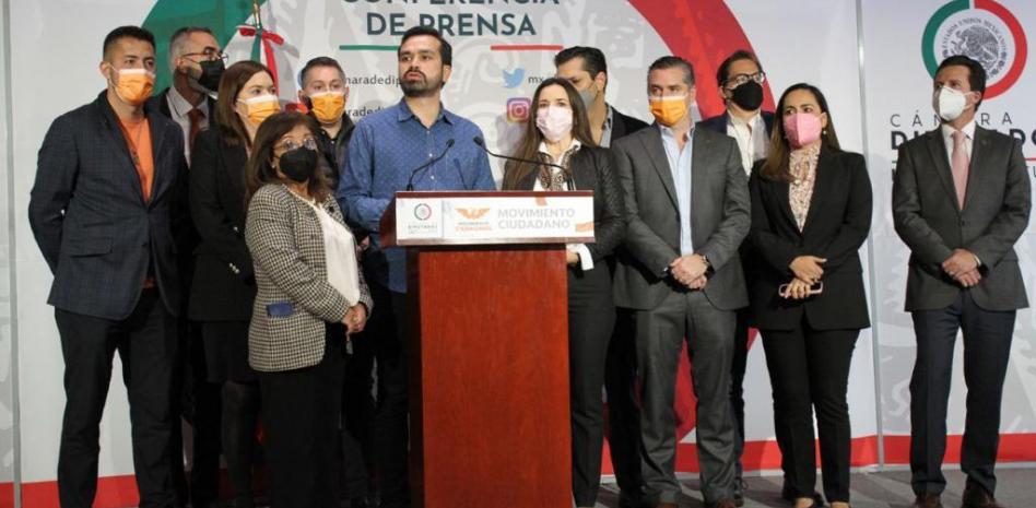 Piden que gobernador de Veracruz rinda cuentas ante libertad de asesor del Senado
