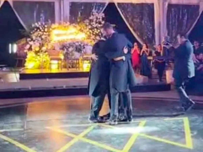 ¡Felicidades a los 3!; celebran el primer matrimonio poliamoroso en Aguascalientes