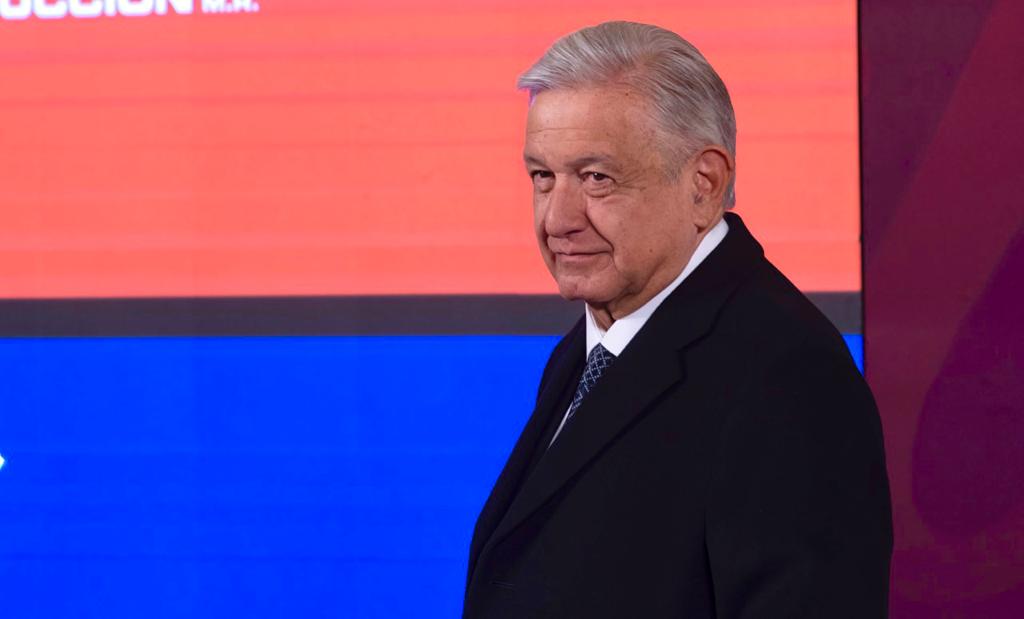 Alejandro Gertz Manero se hizo una “infiltración” en la espalda; AMLO desmiente fallecimiento