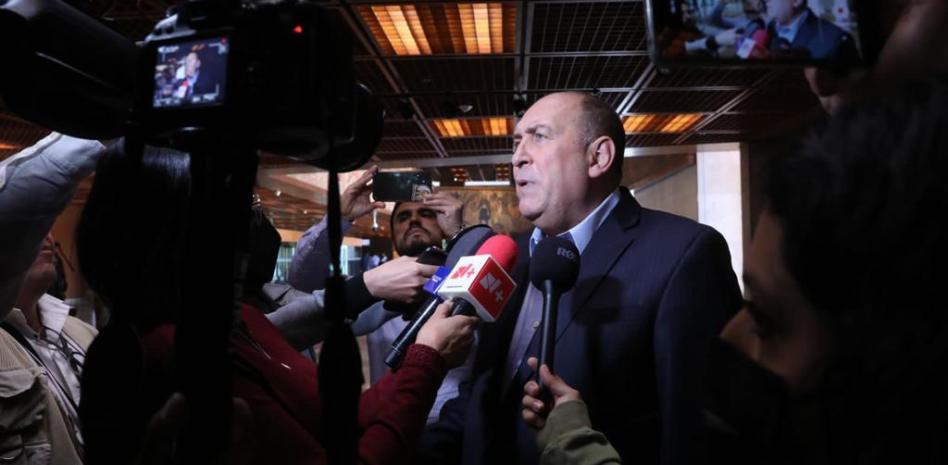 MC y PRI apoyarán reforma al 33 enviada por López Obrador; Creel critica derechos a extranjeros