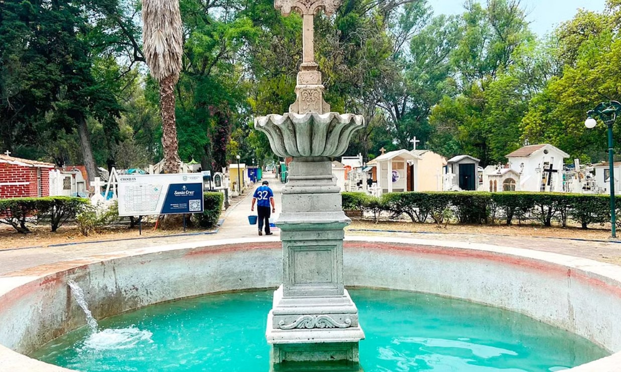 Listos, panteones de Morelia en espera de visitas por el Día de las Madres