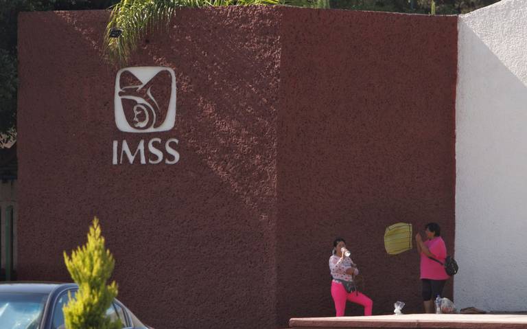 Se ha invertido 127 mdp en 22 unidades de salud en Michoacán, señaló el director del IMSS