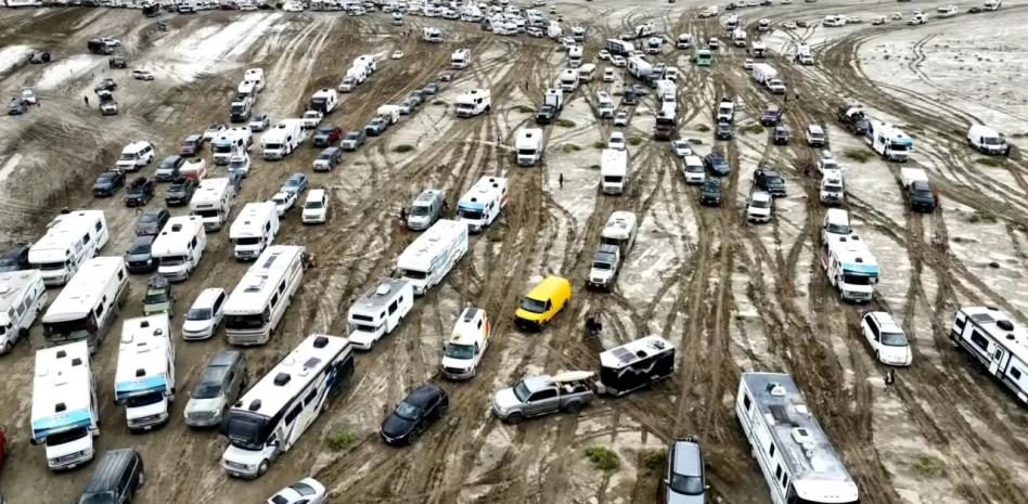 72 mil personas atrapadas en la trampa de lodo del Burning Man