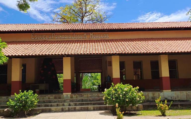 Terminan reconstrucción de escuelas afectadas por sismo en Apatzingán