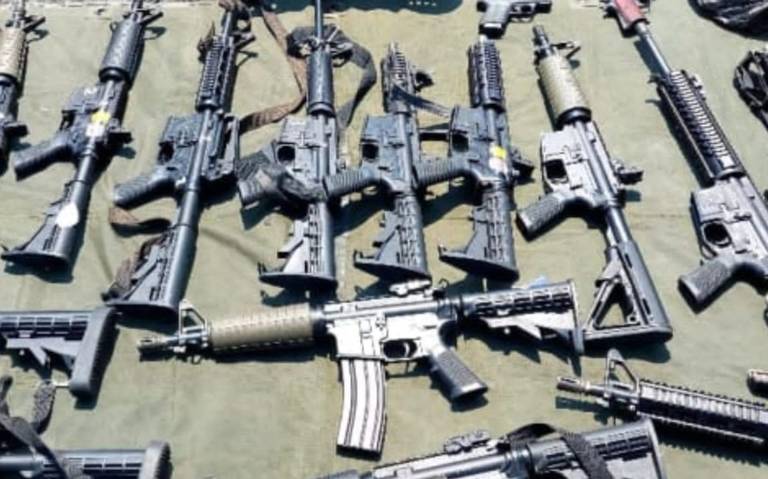 Vinculan a 15 personas por portación de armas en Michoacán