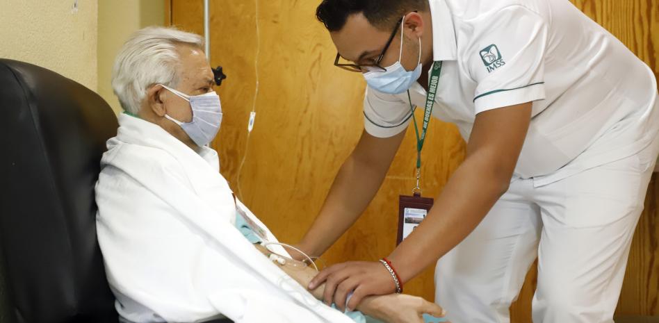 Aprueba Senado reforma para que IMSS Bienestar administre recursos estatales de Salud