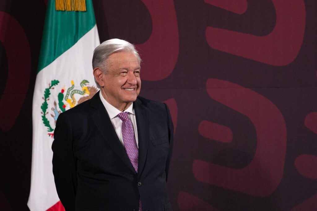 AMLO advierte intento de frenar reforma judician con “argucias y concertacesión”