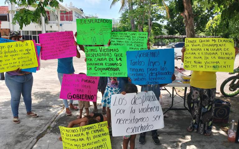 Cientos de familias huyen de la violencia en la Sierra-Costa Nahuatl