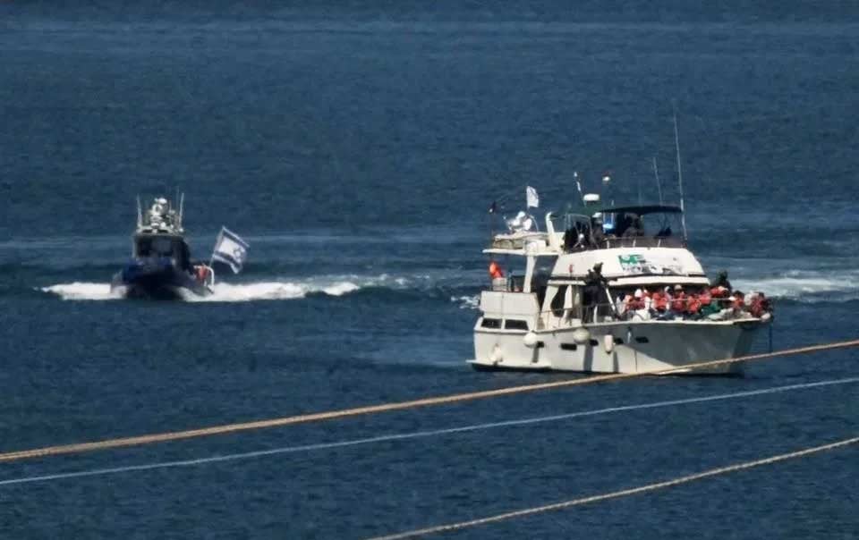 Deporta Israel a 137 activistas de la flotilla a Turquía